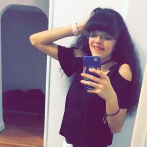 Meet your Posher, Jonela